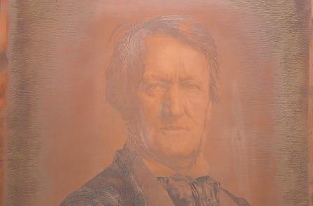 El MAS incorpora una plancha de cobre sobre un retrato de Wagner a la exposición ‘Rogelio de Egusquiza (1845-1915): luces y sombras’